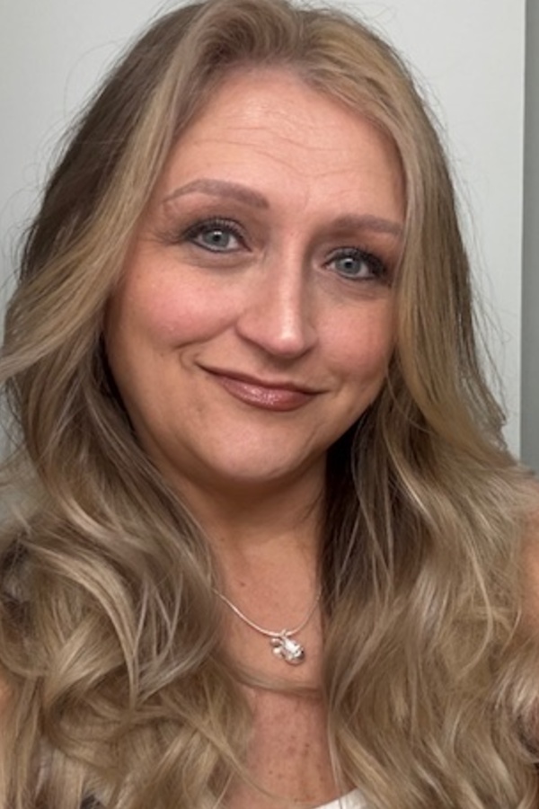 Cruise Brothers Travel Agent Maggie Miller